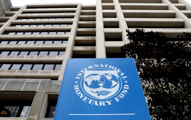 IMF가 현지시간 16일 주요 8개국의 디폴트 리스크 기업채무가 19조 달러에 이른다고 경고하고 나섰다.