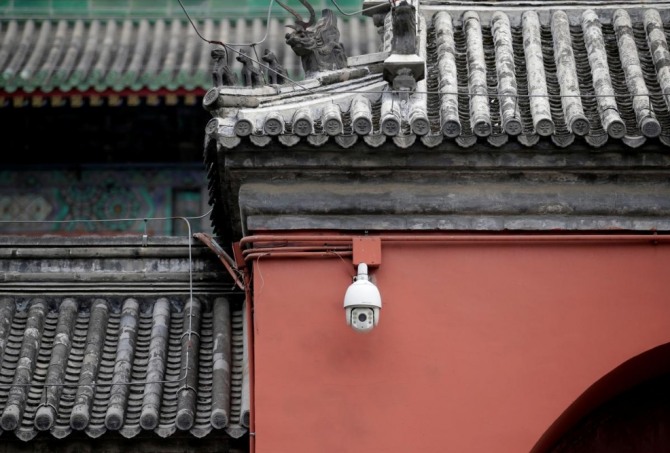중국 하이크비전의 감시카메라가 설치된 중국 베이징 시내 드럼타워. 사진=로이터/뉴스1