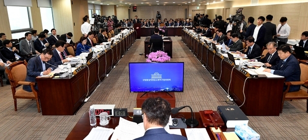 11일 전남 나주시 한국전력공사 본사에서 국회 산업통상자원중소벤처기업위원회의 국정감사가 열리고 있다. 사진=뉴시스 