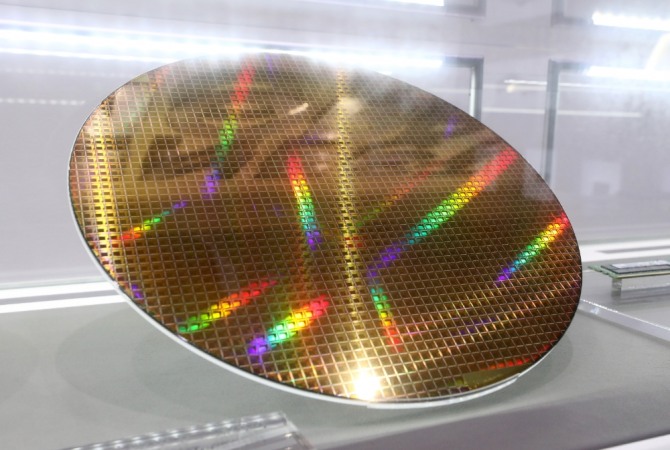 삼성전자는 일본이 꼬박 6년이 걸려 개발한 64K D램을 반도체 진출 반년여 만에 개발하는 데 성공해 전 세계에 압도적인 기술력을 과시했다.  사진=글로벌이코노믹DB