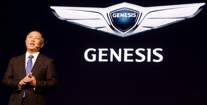 정의선 부회장이 제네시스 최상위 트림인 G90을 이달 LA 오토쇼에서 선보이고 미국 공세를 강화한다. 2015년 제네시스 브랜드 론칭 모습. 사진=현대차