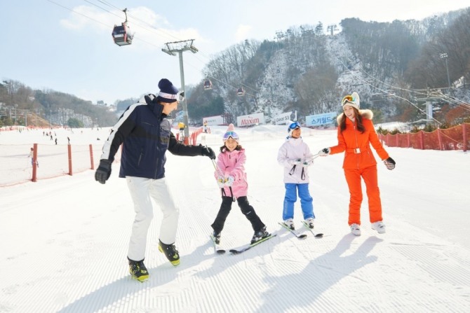 강원도를 중심으로 전국 스키장 차례로 문을 열고 있다. 사진=비발디파크