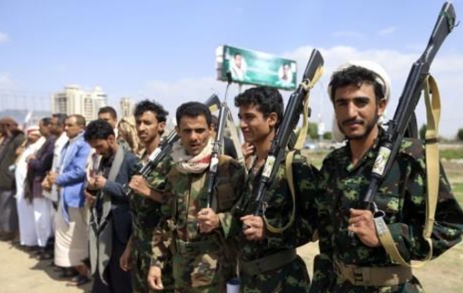 사진은 예멘의 친이란 후티반군 전투원들의 모습.