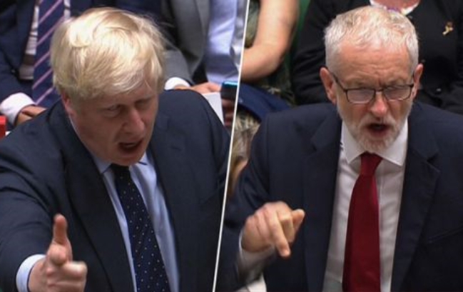 현지시간 19일 집권 보수당을 이끄는 존슨 총리(왼쪽)와 최대야당 노동당 코빈 당수(오른쪽)은 12월의 영국 총선을 앞둔 토론회에서 설전을 벌였다.