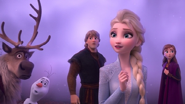 디즈니 애니매이션 영화 '겨울왕국2'가 스크린 독과점 논란에 휩싸였다. 영화 '겨울왕국2'의  스틸 이미지. 사진=월트 디즈니 애니매이션 스튜디오