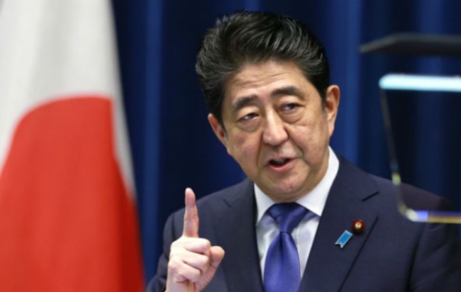 11월20일로 역대 최장 집권기록을 경신한 아베 신조 일본 총리.