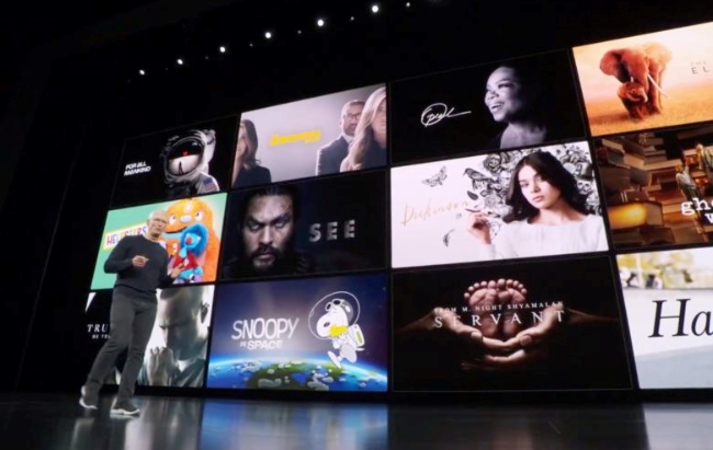 사진은 ‘Apple TV+’의 출범을 발표하고 있는 애플의 팀 쿡 CEO.