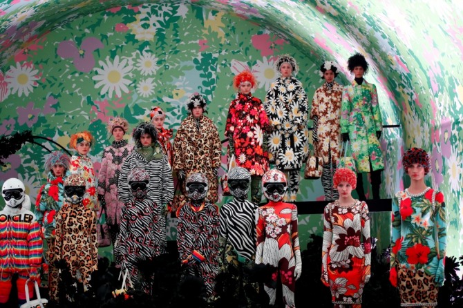 프리미엄 패딩 업체 몽클레르가 2019 밀란 패션 위크에서 패션을 선보이고 있다. 사진=로이터