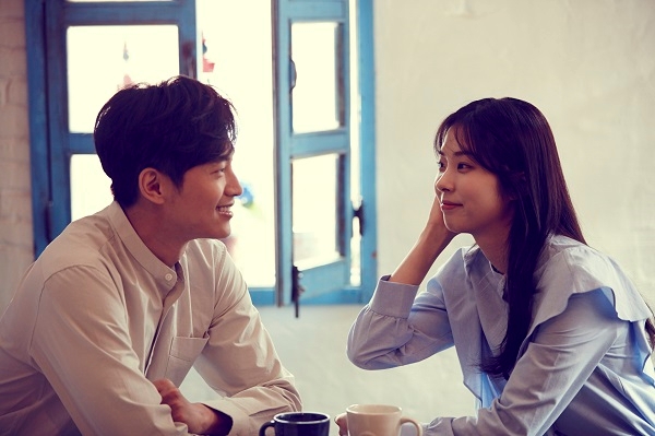 결혼정보회사 듀오가 미혼남녀 총 367명(남 176명, 여 191명)을 대상으로 ‘멀티 소개팅’을 주제로 설문 조사를 실시한 결과, 전체 응답자의 25.9%는 2명 이상의 이성과 동시에 소개팅(맞선) 약속을 잡은 적이 있었다고 답했다. 참고사진=듀오