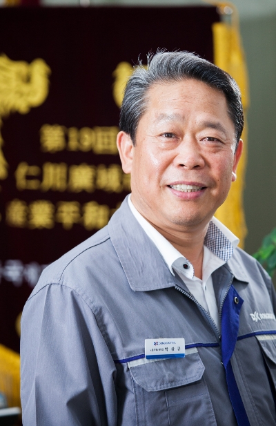 박상규 동국제강 노조위원장이 13일 은탑산업훈장을 수상했다. 사진=동국제강