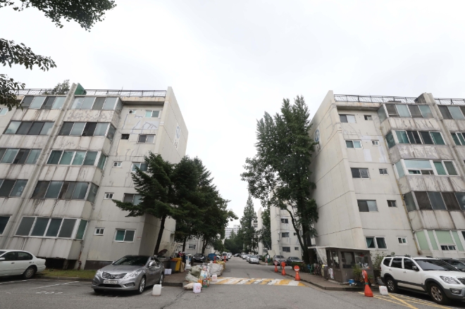 서울 서초구 반포주공아파트단지 전경. 사진=카카오맵 로드뷰 캡처