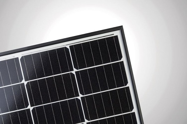  한화큐셀이 생산한 태양광 패널. 