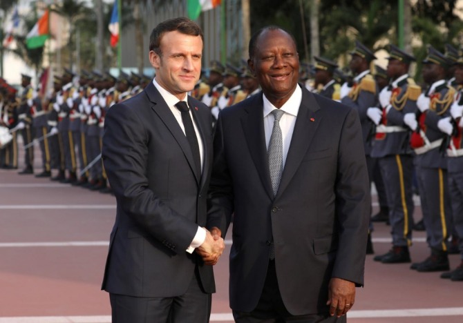 코트디부아르 알라산 와타라 대통령은 지난 21일 자국을 방문 중인 프랑스 에마뉘엘 마크롱 대통령과 함께 서아프리카 통화 개혁을 선포했다. 사진=로이터