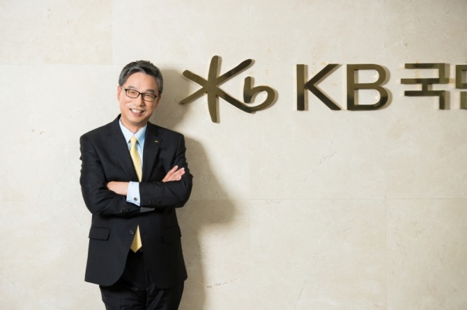 허인 KB국민은행장은 고객과 직원이 함께 행복한 '고객 중심 경영'을 강조하고 있다. 사진=국민은행