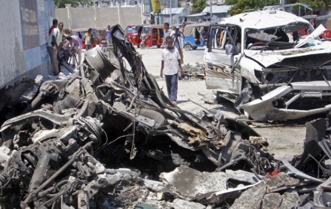 사진은 지난 5월 소말리아 수도 모가디슈의 대통령궁 인근에서 발생한 차량폭탄 테러현장.