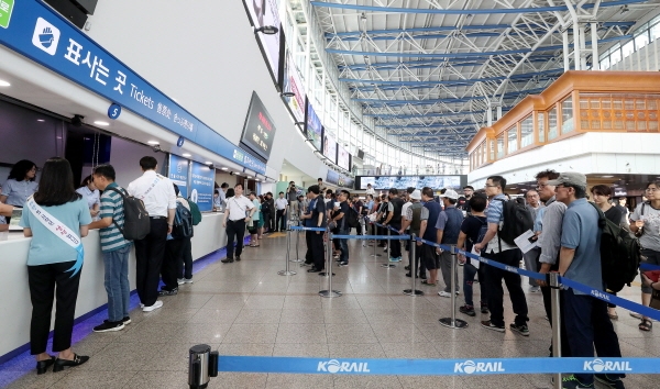한국철도공사가 오는 7일부터 8일까지 이틀간 설 연휴 기차표 예매를 한다고 5일 밝혔다. 사진=뉴시스