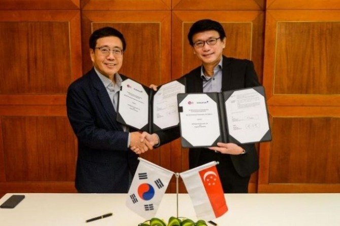 유진 코퍼레이션이 싱가포르 팬-유나이티드 코퍼레이션과 인공지능(AI) 레미콘 제조 및 관리시스템인 'AiR(레미콘 산업용 인공지능)'를 한국형 스마트팩토리에 적용하는 업무협약을 체결했다. 자료=유진 코퍼레이션