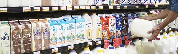 미국 대형마트에 진열된 각종 우유제품.