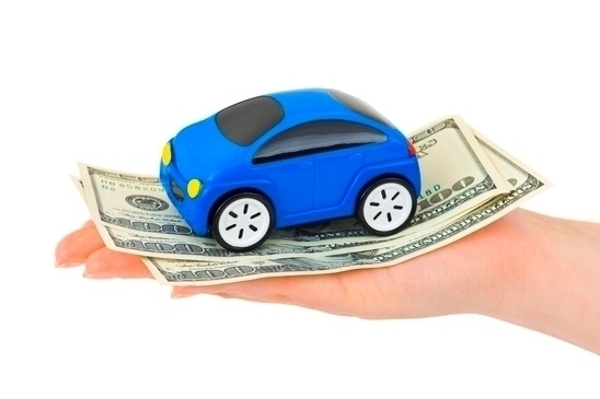 이달 말부터 자동차보험료가 최대 3.5% 인상된다.