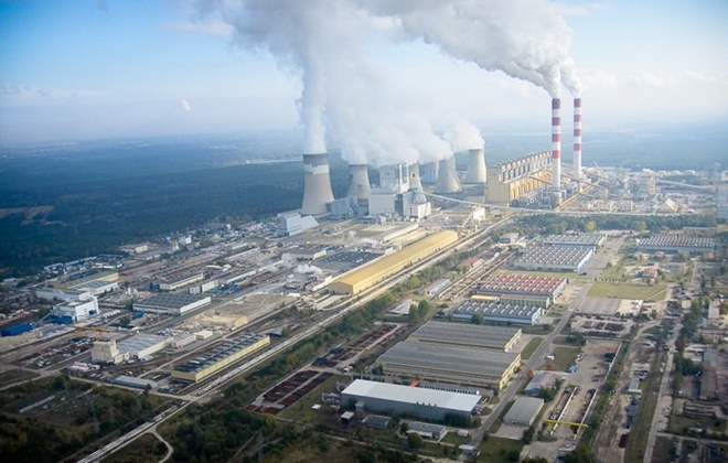 독일 관리들이 2035년까지 석탄을 사용하는 모든 화력발전을 전면 중단하기로 합의했다고 독일 정부가 15일(현지시각) 밝혔다고 BBC등이 보도했다. 28개 EU 회원국 대부분은 2050년까지 탄소중립화를 목표로 하고 있다. 그러나 폴란드는 석탄에 크게 의존하고 있으며 일시적으로 면제받고 있다. 사진=위키피디아
