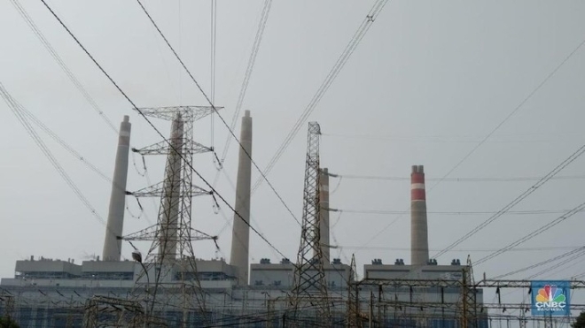 인도네시아 정부가 추진 중인 '자바 9, 10호기' 석탄화력발전소 부지 인근에 있는'수라라야 석탄화력발전소' 모습. 사진=CNBC인도네시아 