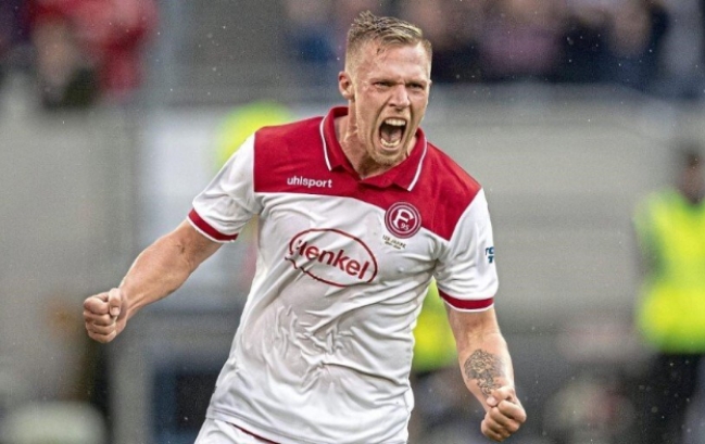 뒤셀도르프 FW 루벤 헤닝스.