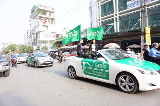 그랩은 베트남에서 놀라운 성장을 이어가고 있지만 택시업계의 반발, 기술택시에 대한 정부규제 발표를 앞두고 있는등 현실은 녹록치 않다.