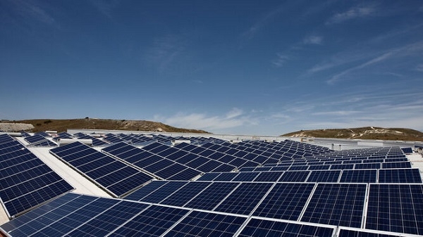  스페인 헤레스 지역에 설치된 태양광 패널.