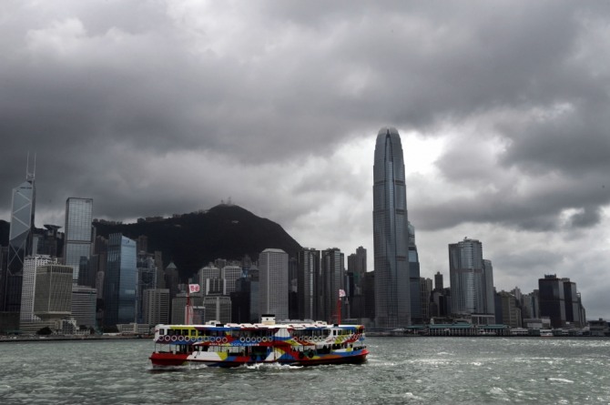 홍콩발 글로벌 경제위기 조짐, 뉴욕증시 다우지수 비상 무디스 신용등급 추락 