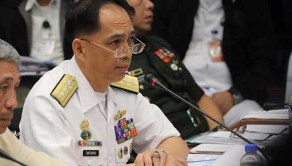 로버트 엠페드래드(Robert Empedrad) 필리핀 해군 최고지휘관은 언론을 통해 한진중공업의 수빅조선소에 잠수함 기지를 조성할 것이라는 사실을 21일 밝혔다. 사진=로이터
