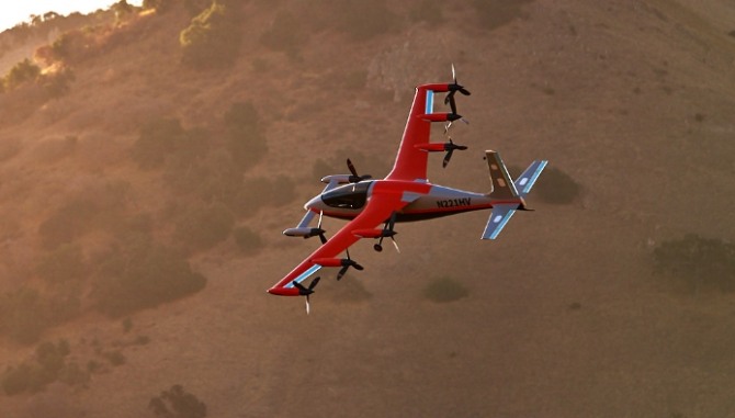 키티호크가 개발한 항공택시 시제품 ‘헤비사이드’의 시험운행 장면. 사진=키티호크