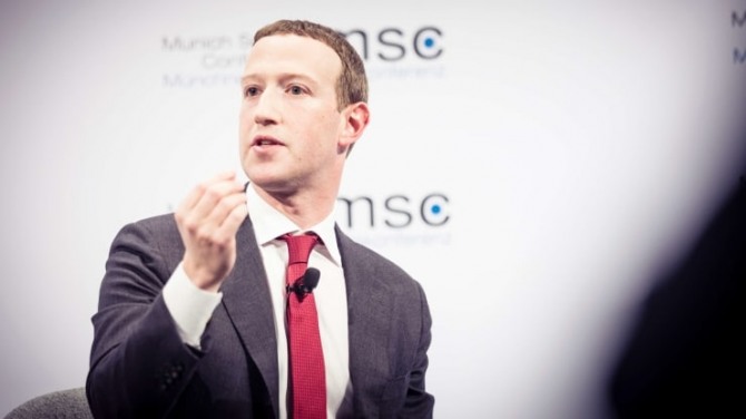 마크 저커버그 페이스북 CEO가 15일 뮌헨안보회의에서 연설하고 있다. 사진=CNBC