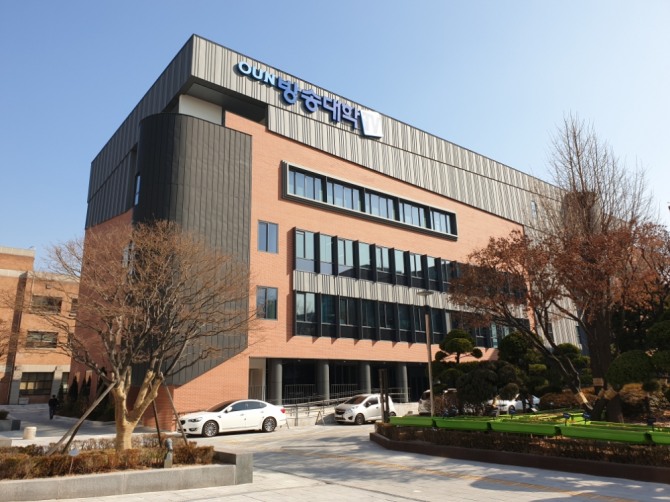 한국방송통신대학교는 방송대학TV 디지털미디어센터를 새롭게 오픈했다. 사진=한국방송통신대학교