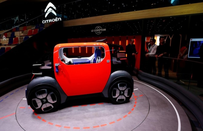 2019년 3월 5일 스위스 제네바 모터쇼에 전시된 아미 원 콘셉트(Ami One concept) 전기차. 사진 = 로이터