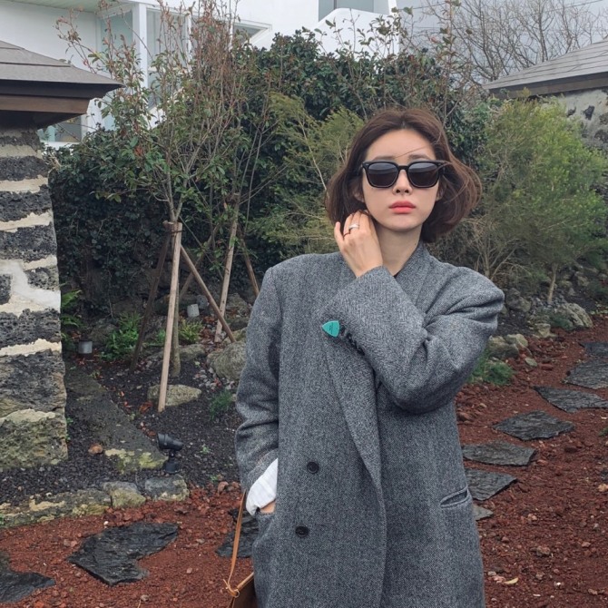 지난 3일 업로드 된 차정원 인스타그램에는 단발머리에 선글라스를 매칭한 스타일링으로 많은 팬들에게 화제가 되고 있다. 사진=퍼블릭비컨