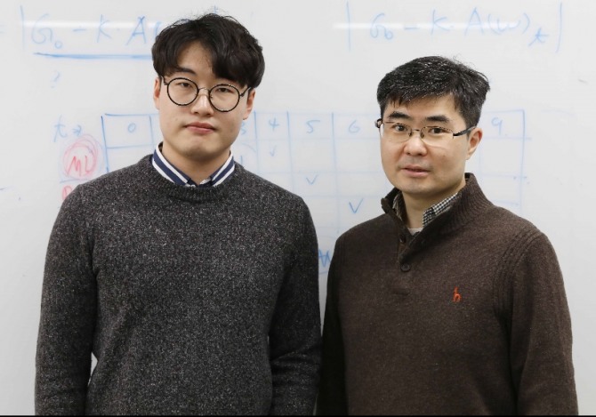 KAIST 김도훈 석박사통합 과정 연구원(왼쪽)과 한명준 교수.