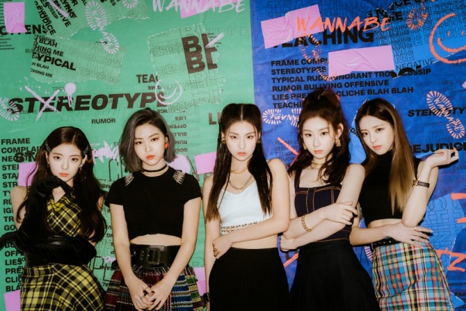 새 앨범 '있지 미'와 함께 돌아오는 걸그룹 있지(ITZY)=JYP엔터테인먼트 제공