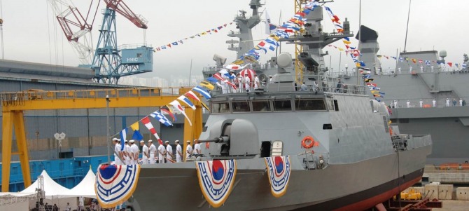 제너럴일렉트릭의 LM500엔진 두 개를 탐재한 윤영하급 고속함. 사진=해군