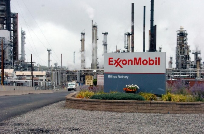 유가 폭락과 경기침체 예상으로 에너지 업종이 심각한 충격을 받고 있는 가운데 미국 석유메이저 엑슨모빌의 주가가 최근 급락하고 있다. 사진=글로벌이코노믹