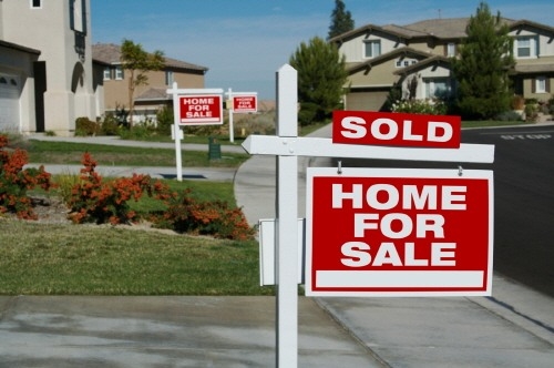 미 대표 부동산 거래사이트 질로가 코로나19 확산으로 주택 구입을 일시 중단했다. 
