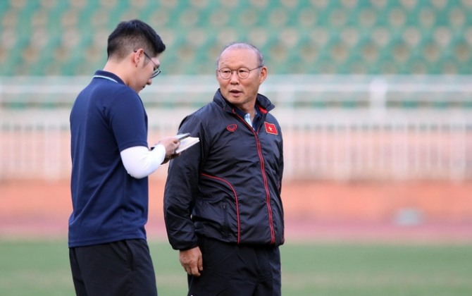 베트남 축구팀 박항서 감독의 한국어 통역을 담당했던 이정학씨가 한국으로 돌아왔다. 사진=ELECTRONIC WORKERS NEWSPAPER