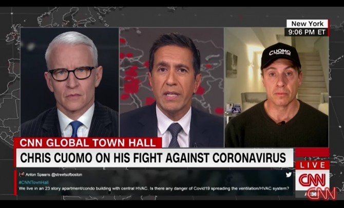 코로나19에 걸린 미국 CNN방송 앵커 크리스 쿠오모(맨 오른쪽)가 2일(현지시간) CNN에서 투병생활에 관해 설명하는 모습. 뉴시스