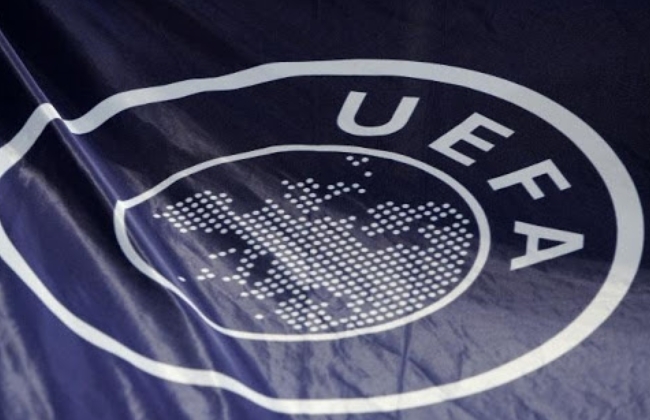 코로나19 영향으로 유럽 축구계 이적시장의 고액 이적료 시대가 종식될 것이라는 전망이 나오고 있다. 사진은 유럽축구연맹(UEFA)의 로고.