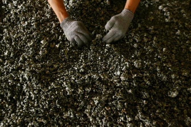 니켈 주요 생산국인 인도네시아의 니켈광업협회(APNI)는 코로나19 여파로 가공처리 니켈 수출이 감소하자 지난 1월 금지한 니켈 광석의 수출을 재개해야 한다고 주장했다. 사진=로이터