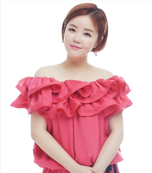 개그우먼 출신 방송인 김효진이 28일 임신 5개월에 접어들었다면서 둘째 임신 소식을 전했다. 사진=디모스트엔터테인먼트 제공