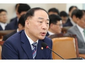 홍남기 부총리 겸 기획재정부 장관. 글로벌이코노믹 자료사진 