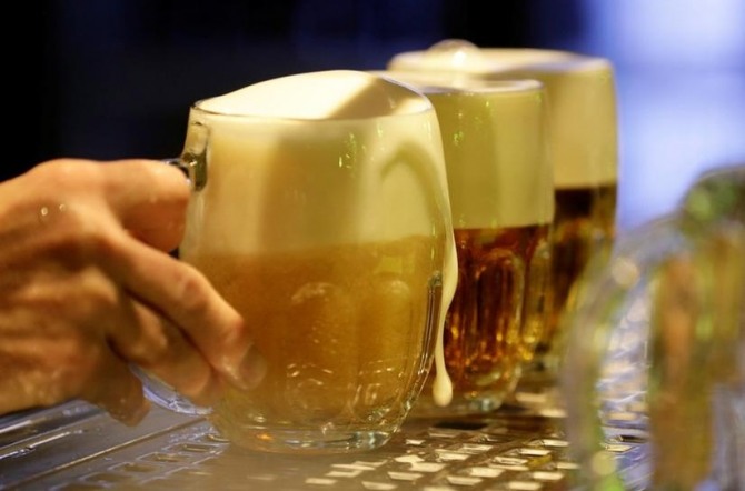 코로나19 위기로 3000리터에 달하는 영국 맥주를 폐기해야 할 것이라고 영국맥주펍협회가 밝혔다. 사진=로이터