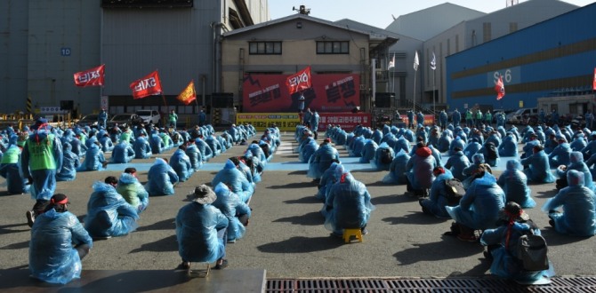 현대중공업 노조가 지난 3월 20일 울산조선소에서 파업을 감행했다. 사진=현대중공업 노조 홈페이지
