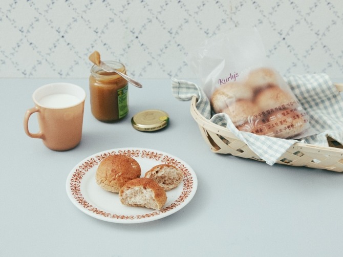 마켓컬리가 자체 브랜드 '컬리스'의 통밀빵 시리즈를 선보인다. 사진=마켓컬리