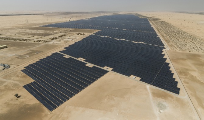 아부다비 전력청이 전 세계 최저 태양광발전 단가를 발표했다. 사진=글로벌이코노믹 